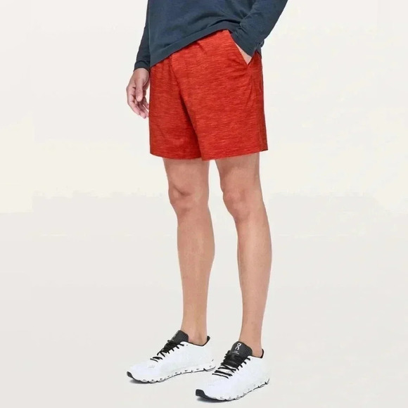 Lululemon Pace Breaker Short Size Large - Picture 1 of 8